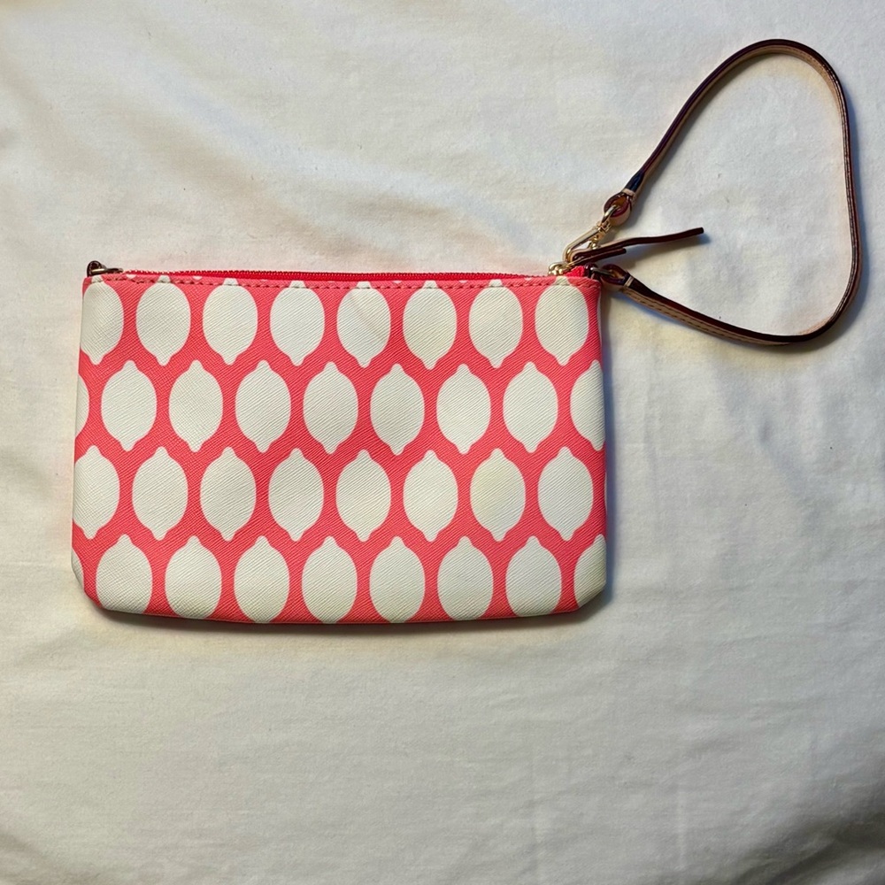 ♠️Kate Spade Coral and White Wristlet - Picture 2 of 3